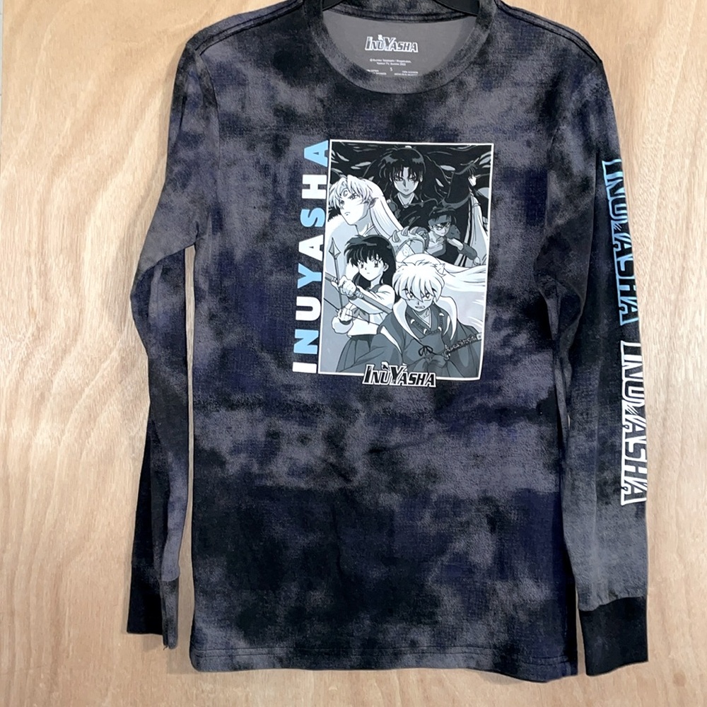 EUC S Men’s/women’s Inuyash long sleeve shirt.